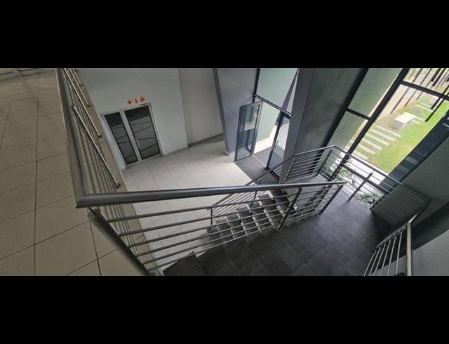 BUSINESS PROPERTY TO RENT IN HALFWAY GARDENS